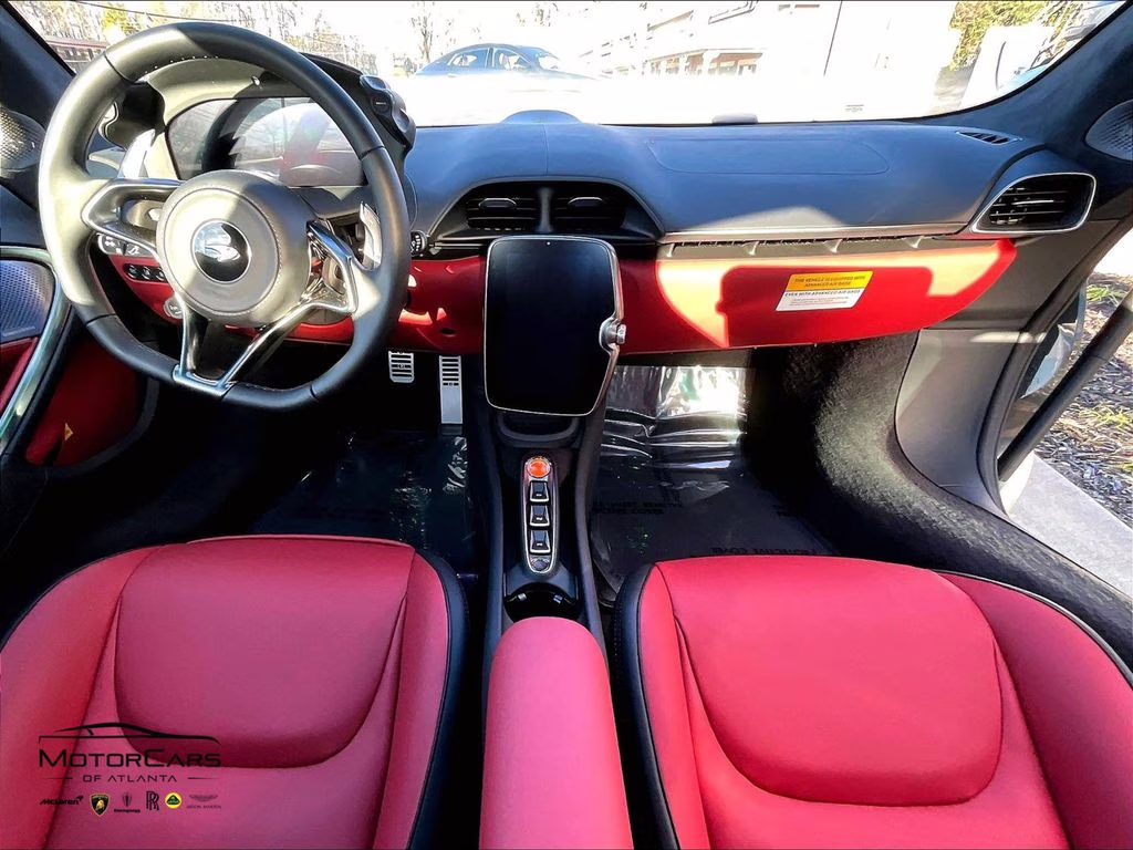 2026 Plateaux Grey McLaren Artura RWD Coupe