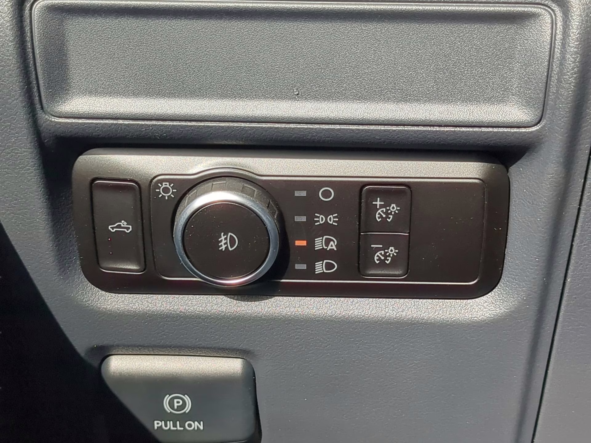 2026 Oxford White Ford F-150 STX Crew Cab Pickup RWD Truck