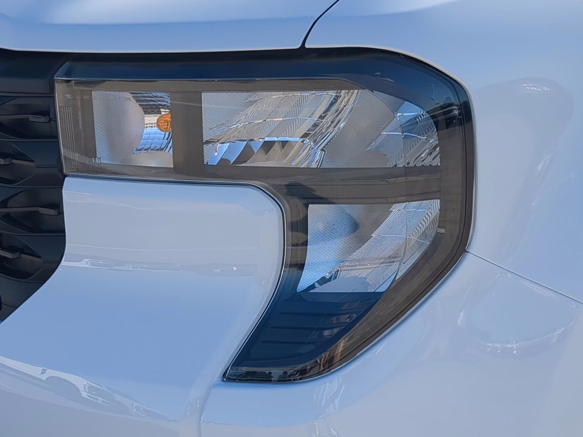 2026 Oxford White Ford Maverick XL Crew Cab Pickup FWD Truck