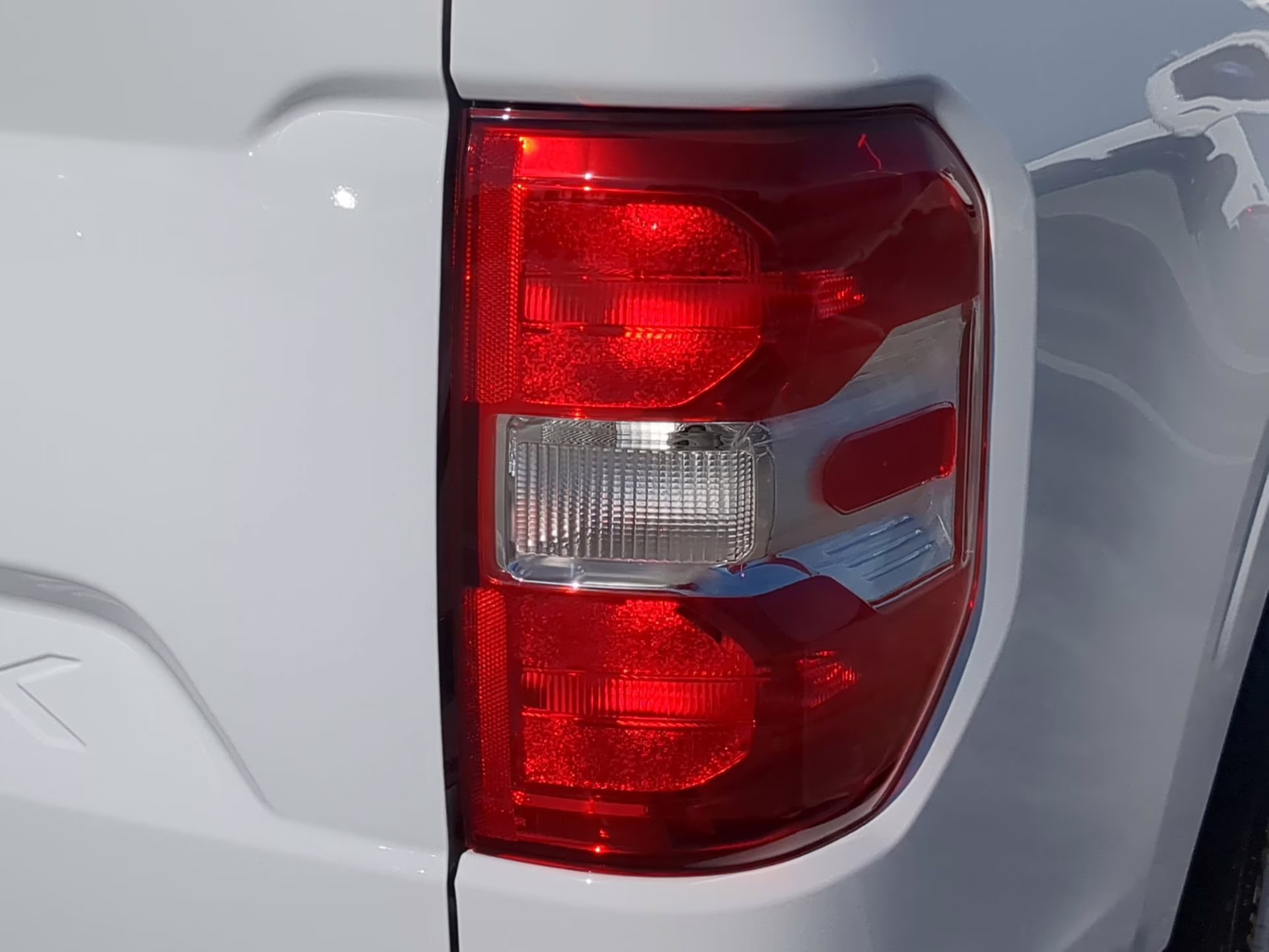 2026 Oxford White Ford Maverick XL Crew Cab Pickup FWD Truck