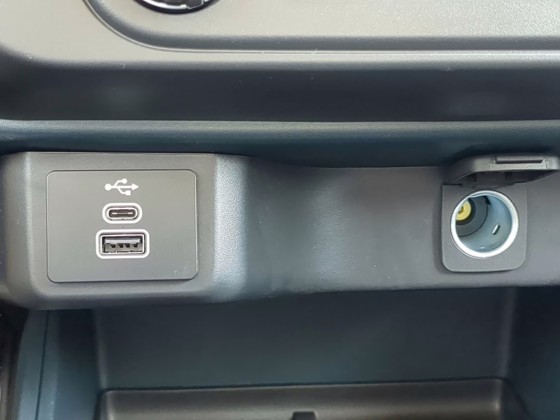 2026 Oxford White Ford Maverick XL Crew Cab Pickup FWD Truck