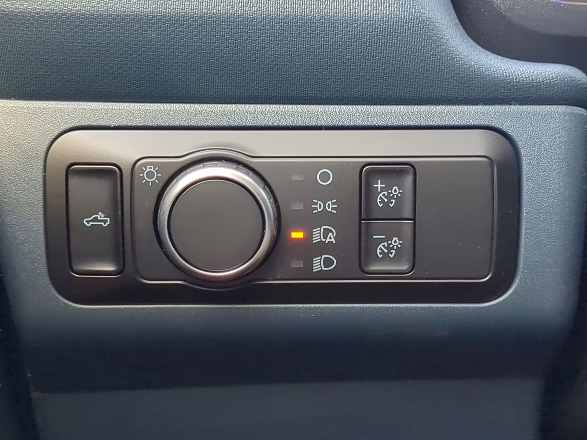 2026 Oxford White Ford Maverick XL Crew Cab Pickup FWD Truck