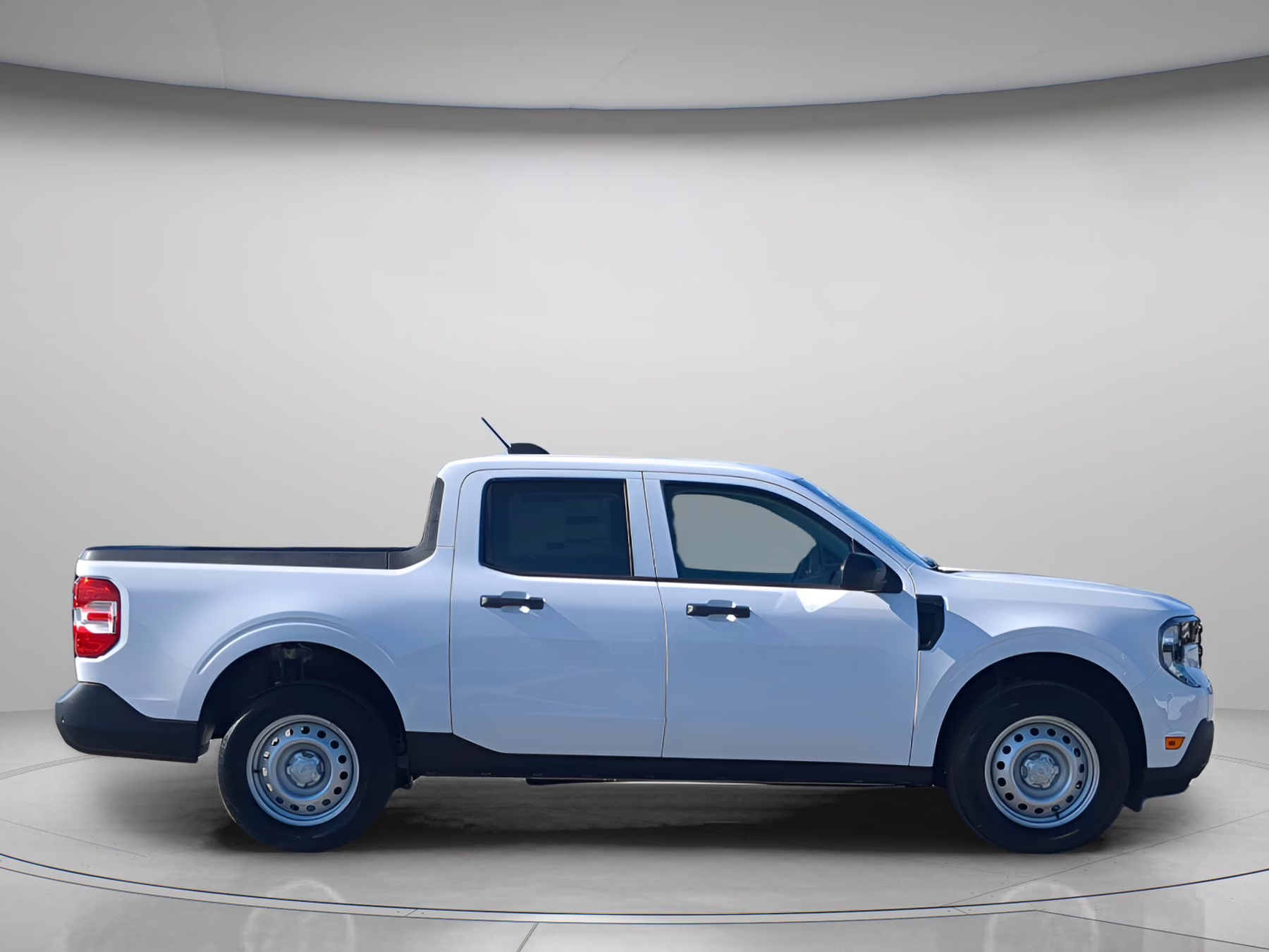 2026 Oxford White Ford Maverick XL Crew Cab Pickup FWD Truck