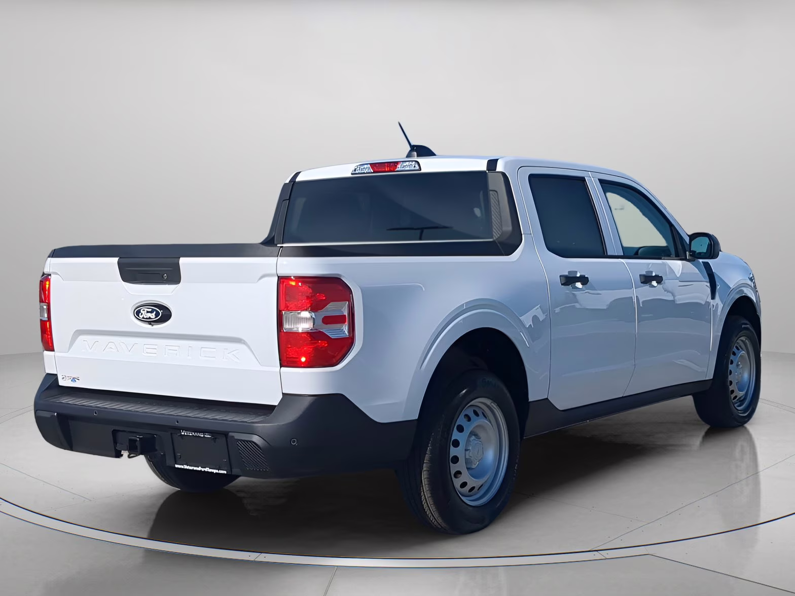 2026 Oxford White Ford Maverick XL Crew Cab Pickup FWD Truck