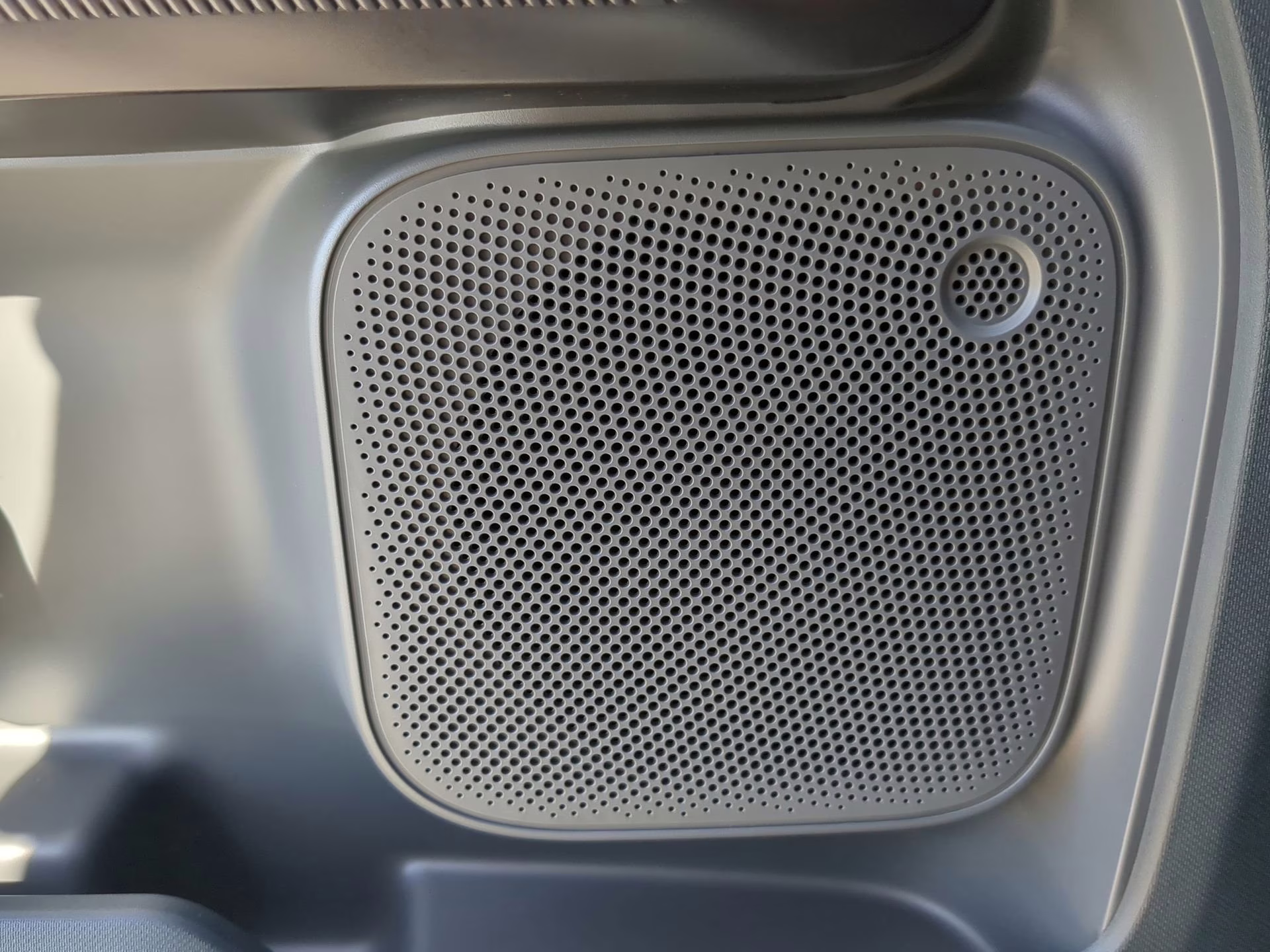 2026 Oxford White Ford Maverick XL Crew Cab Pickup FWD Truck