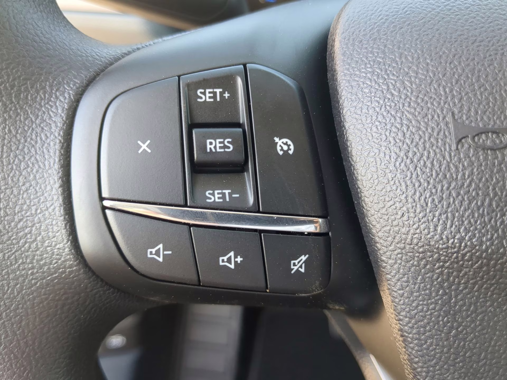 2026 Oxford White Ford Maverick XL Crew Cab Pickup FWD Truck