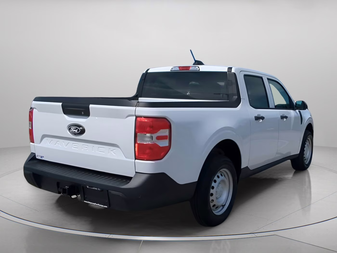 2026 Oxford White Ford Maverick XL Crew Cab Pickup FWD Truck