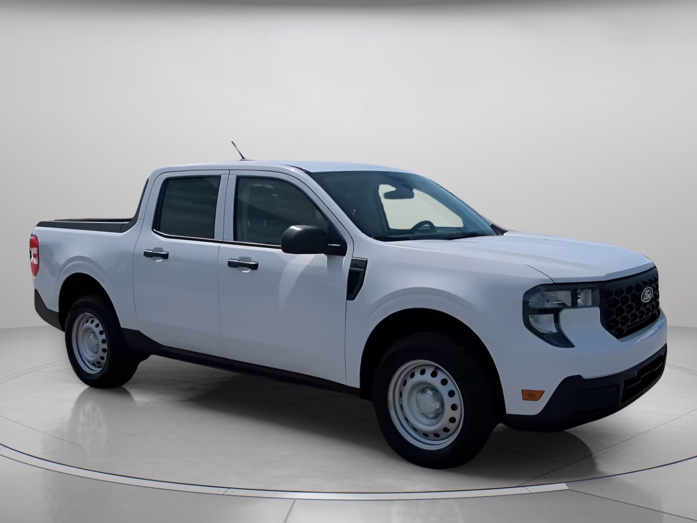 2026 Oxford White Ford Maverick XL Crew Cab Pickup FWD Truck