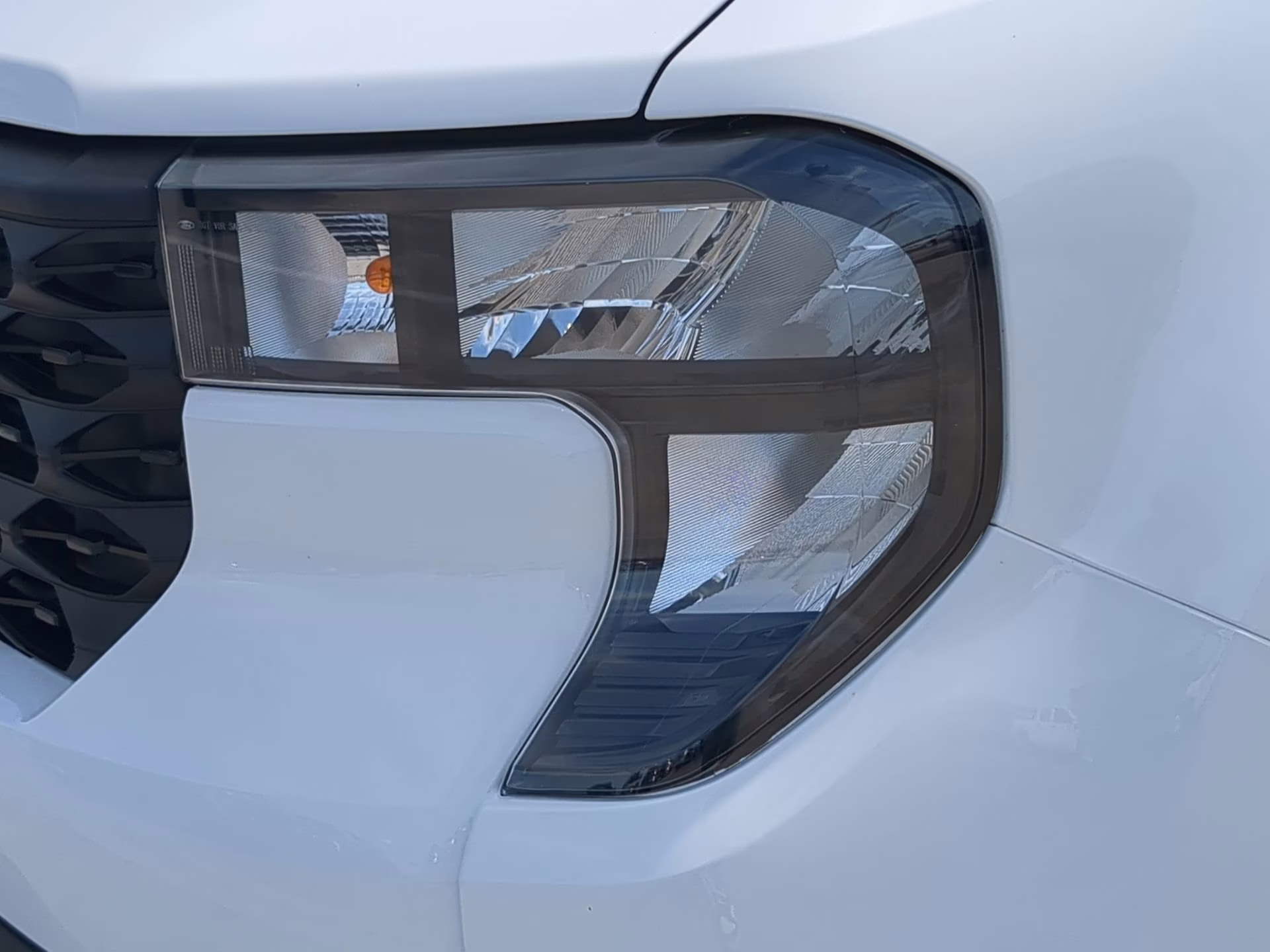 2026 Oxford White Ford Maverick XL Crew Cab Pickup FWD Truck