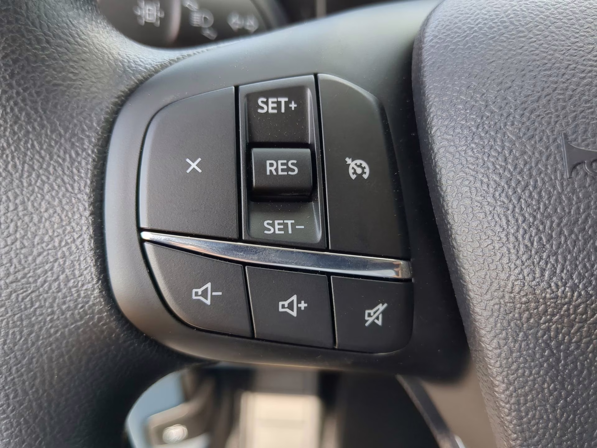 2026 Oxford White Ford Maverick XL Crew Cab Pickup FWD Truck