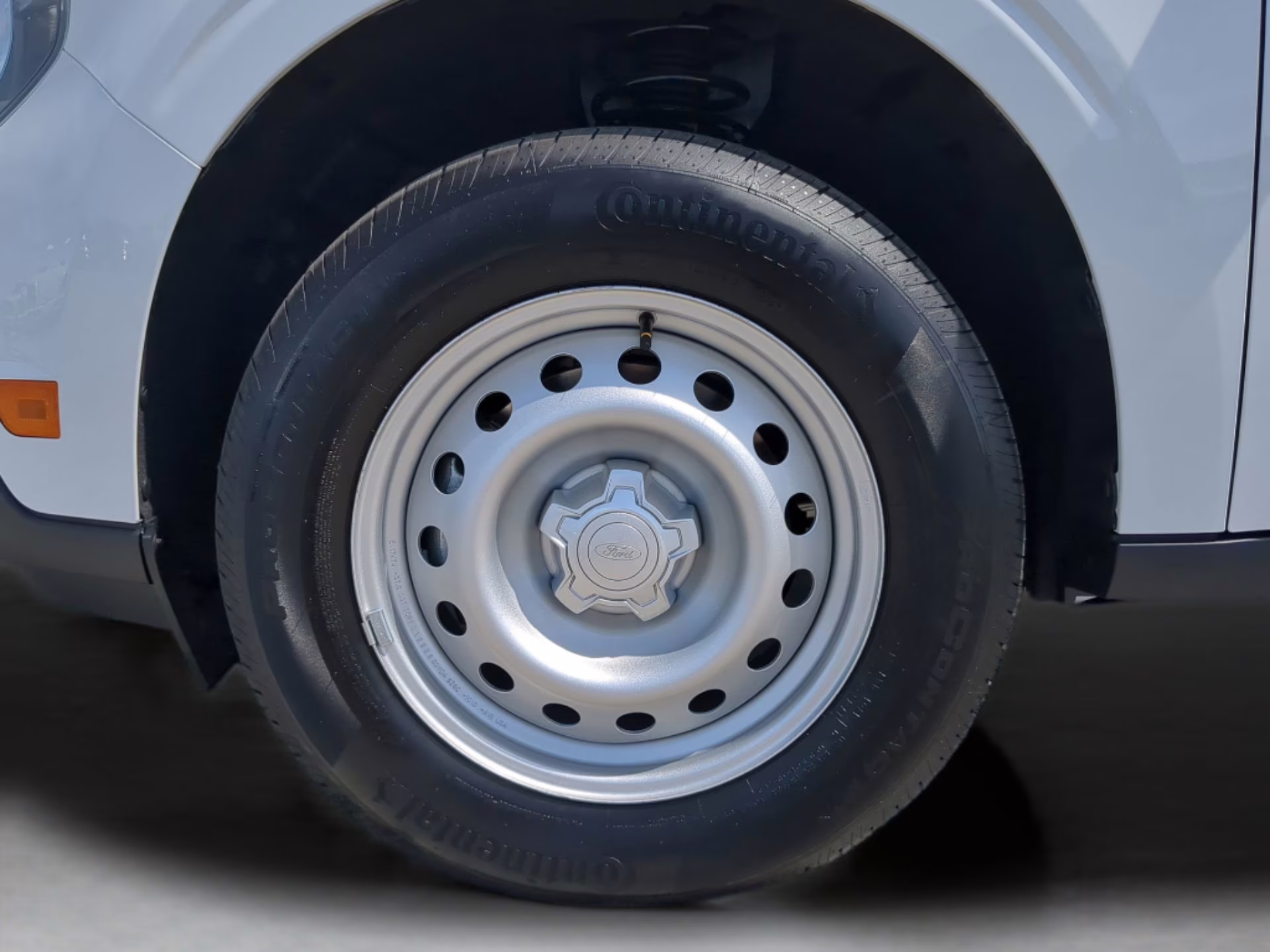 2026 Oxford White Ford Maverick XL Crew Cab Pickup FWD Truck