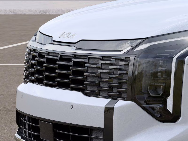 2026 Glacial White Pearl Kia Sportage SX FWD SUV