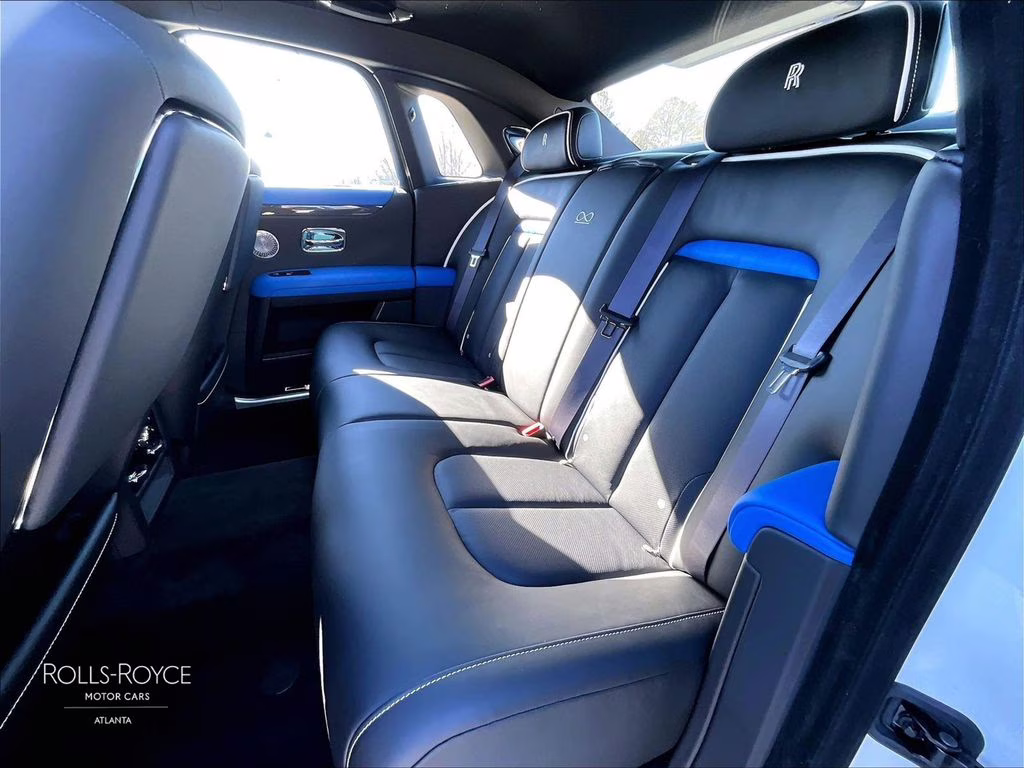 2026 English White Rolls-Royce Black Badge Ghost Black Badge AWD Sedan