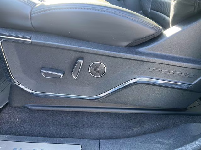 2025 Black Metallic Ford F-150 Platinum 4X4 Truck