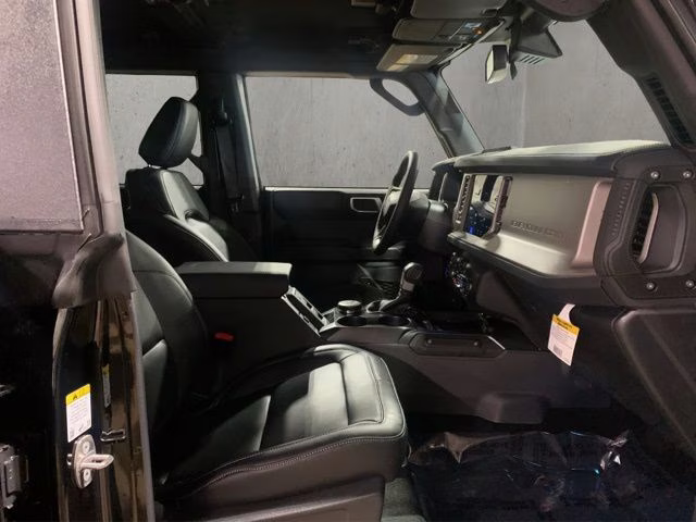 2026 Shadow Black Ford Bronco Outer Banks 4X4 SUV