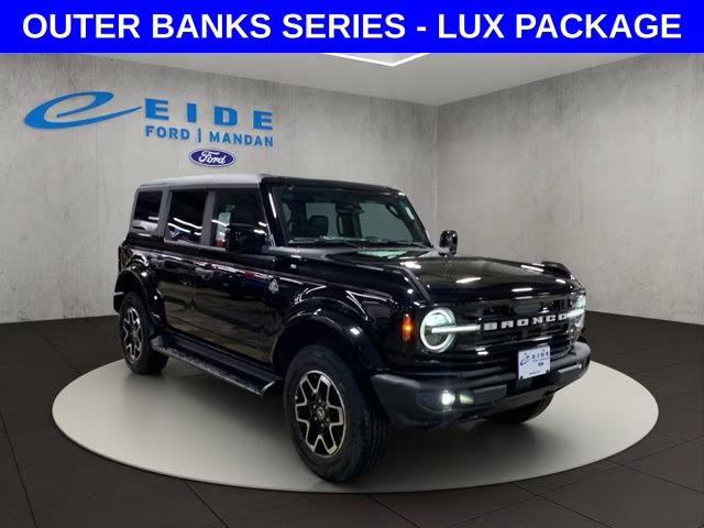 2026 Shadow Black Ford Bronco Outer Banks 4X4 SUV