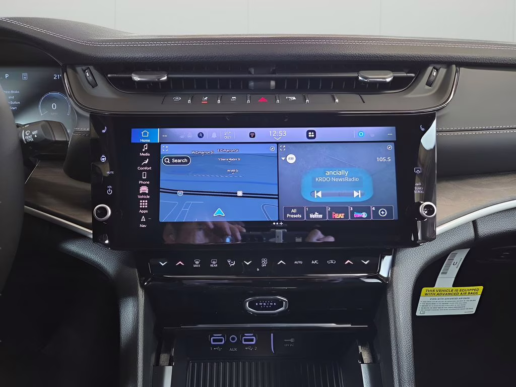 2026 Bright White Clearcoat Jeep Grand Cherokee Laredo 4X4 SUV