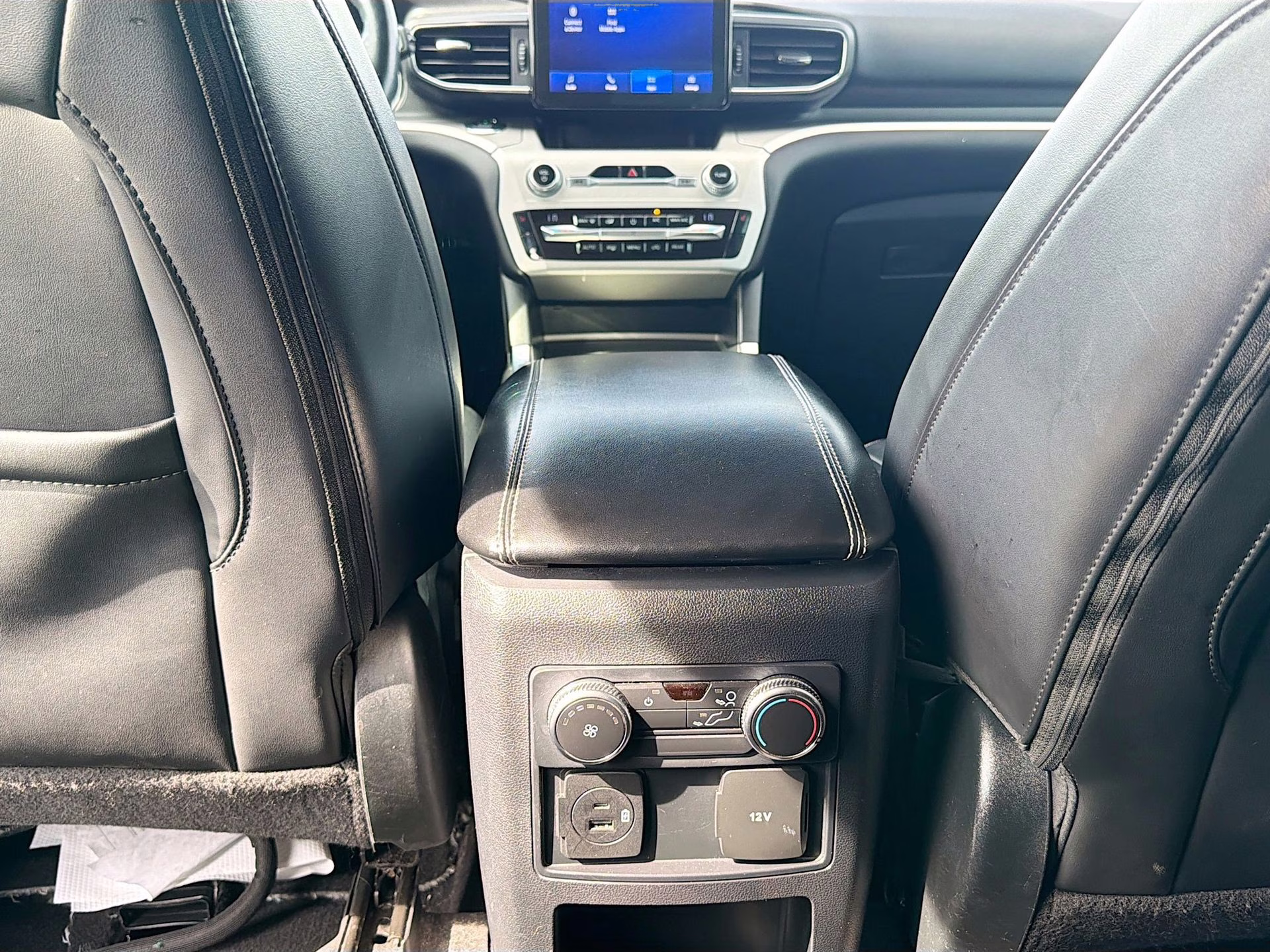 2021 Agate Black Metallic Ford Explorer XLT RWD SUV