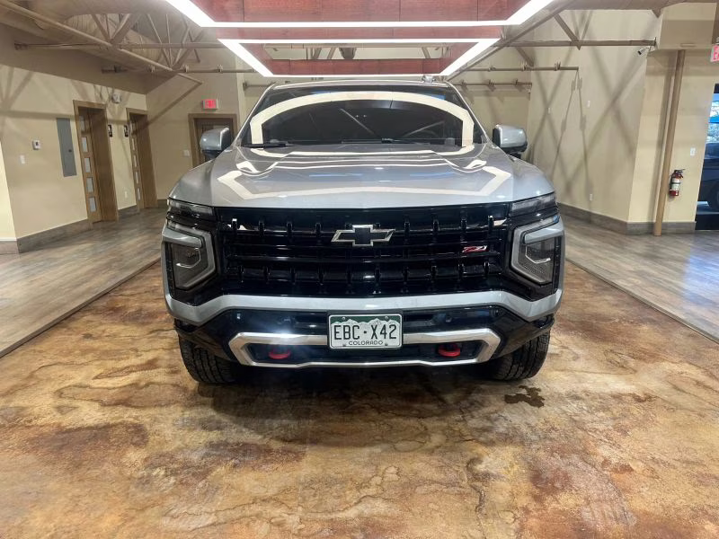2025 Chevrolet Suburban Z71 Sport Utility 4D 4X4