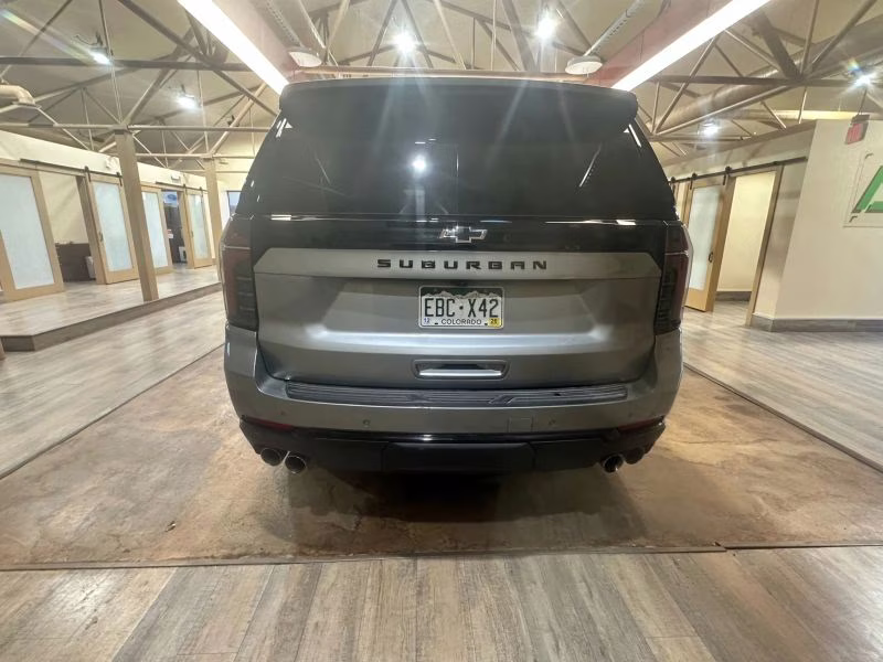 2025 Chevrolet Suburban Z71 Sport Utility 4D 4X4