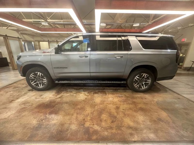 2025 Chevrolet Suburban Z71 Sport Utility 4D 4X4