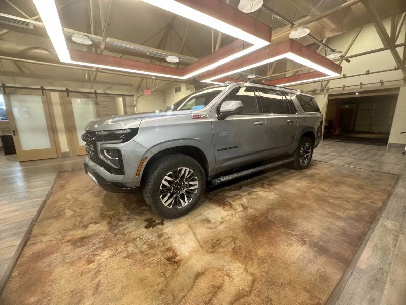 2025 Chevrolet Suburban Z71 Sport Utility 4D 4X4