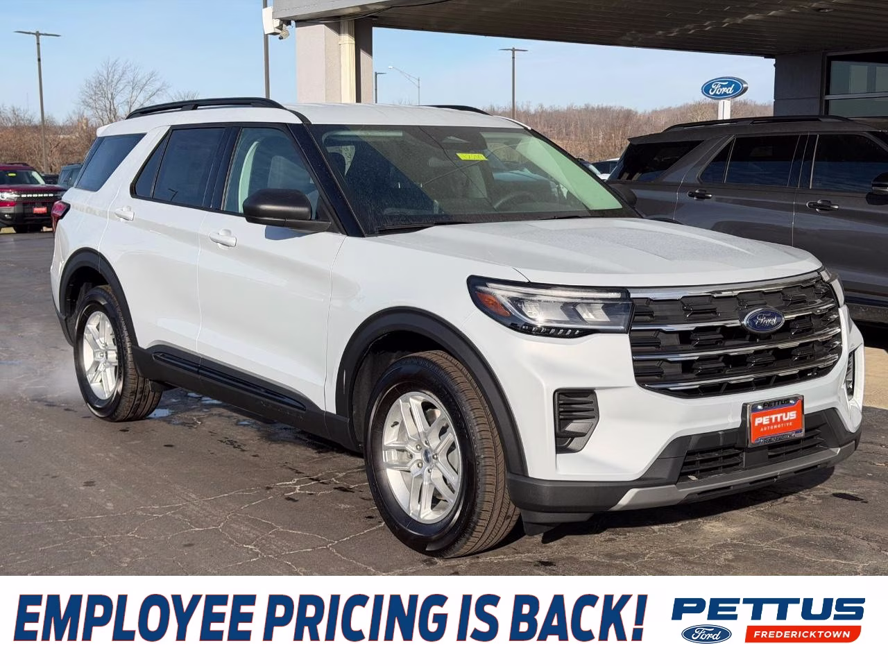 2026 Space White Metallic Ford Explorer Active 4X4 SUV