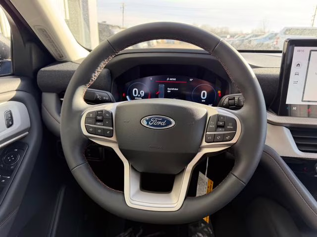 2026 Space White Metallic Ford Explorer Active 4X4 SUV