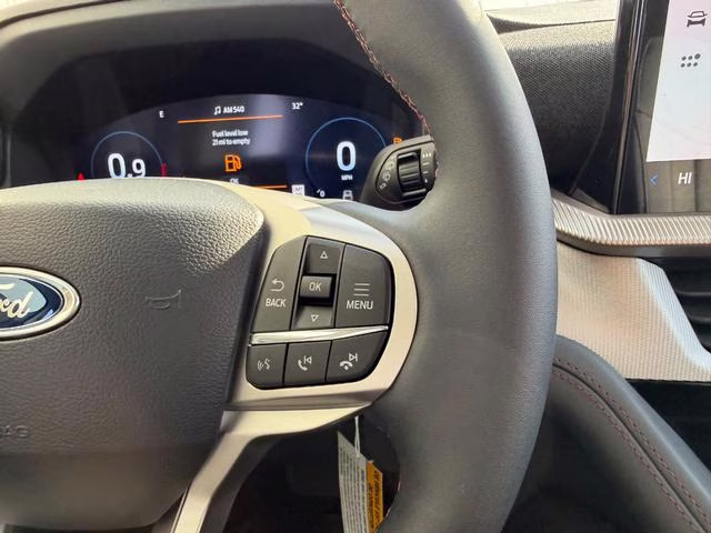 2026 Space White Metallic Ford Explorer Active 4X4 SUV