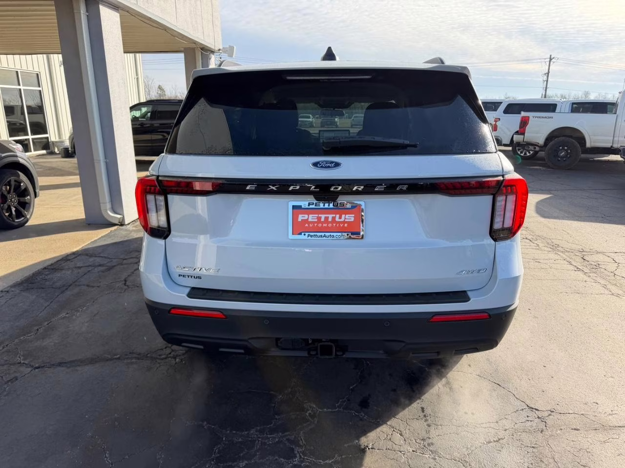 2026 Space White Metallic Ford Explorer Active 4X4 SUV