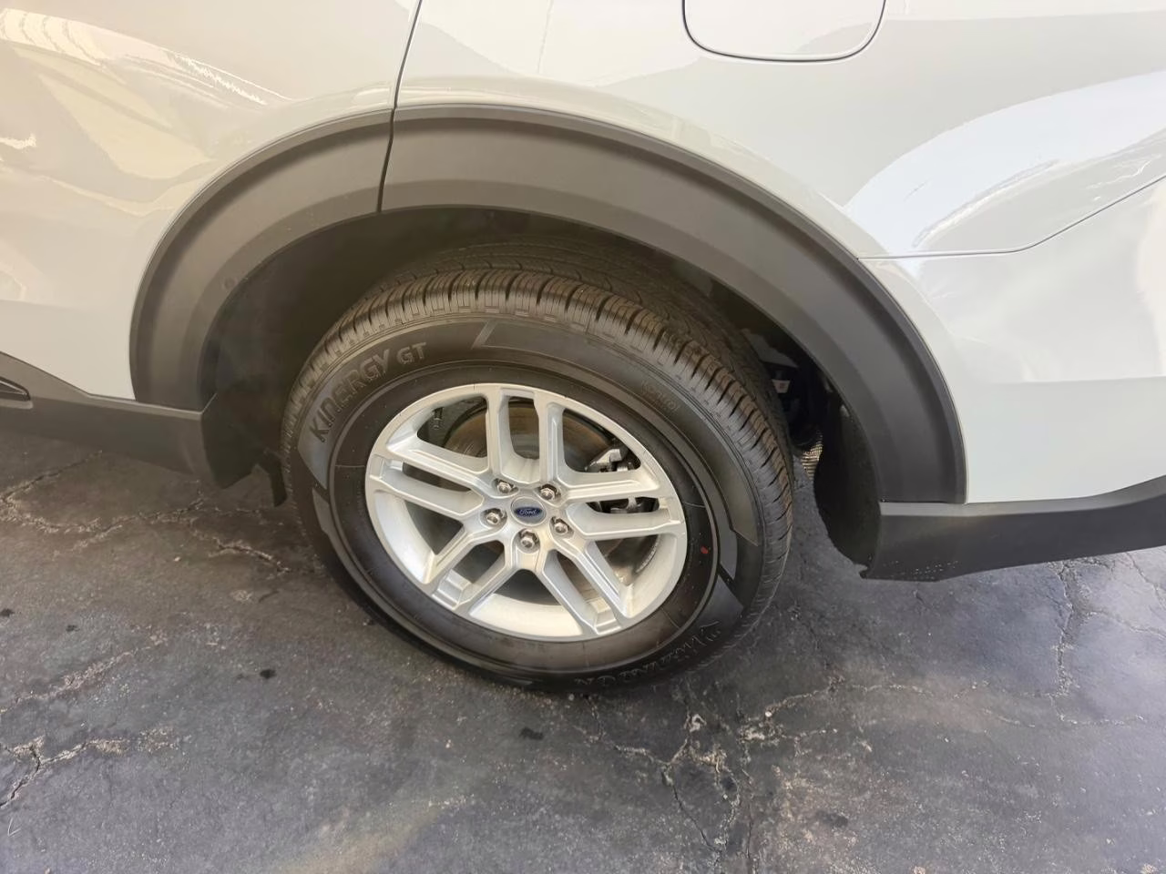 2026 Space White Metallic Ford Explorer Active 4X4 SUV