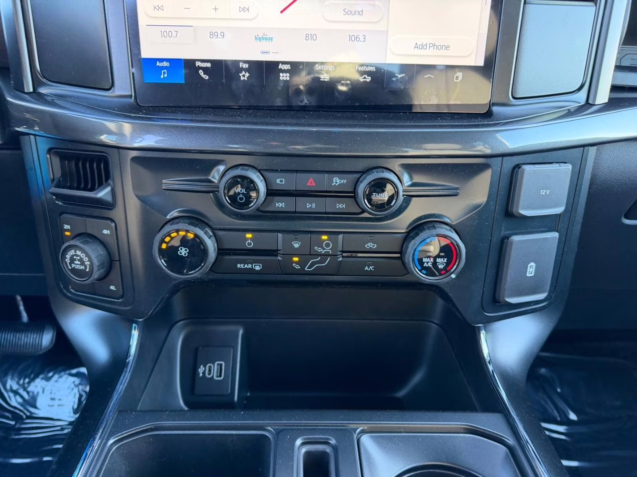 2025 Space White Metallic Ford F-150 STX 4X4 Truck