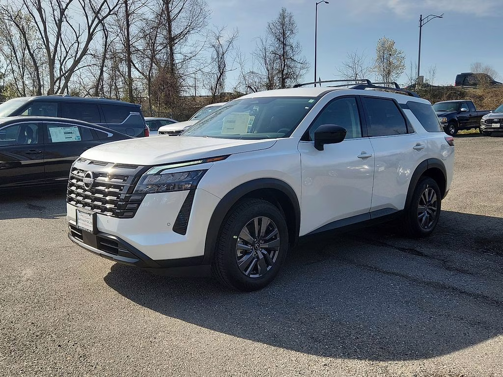 2026 Everest White Pearl Tricoat Nissan Pathfinder SV 4X4 SUV