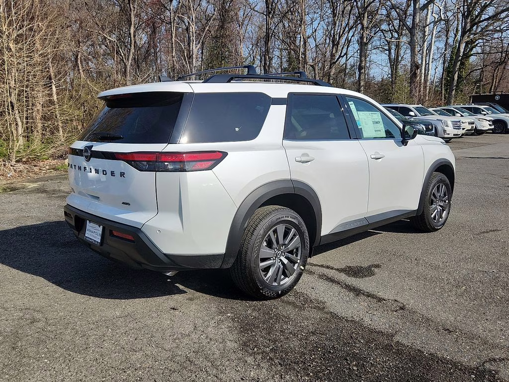 2026 Everest White Pearl Tricoat Nissan Pathfinder SV 4X4 SUV