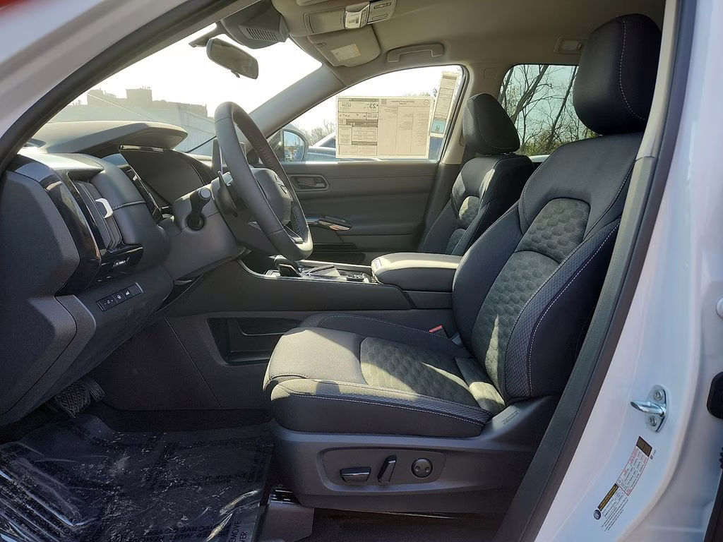 2026 Everest White Pearl Tricoat Nissan Pathfinder SV 4X4 SUV