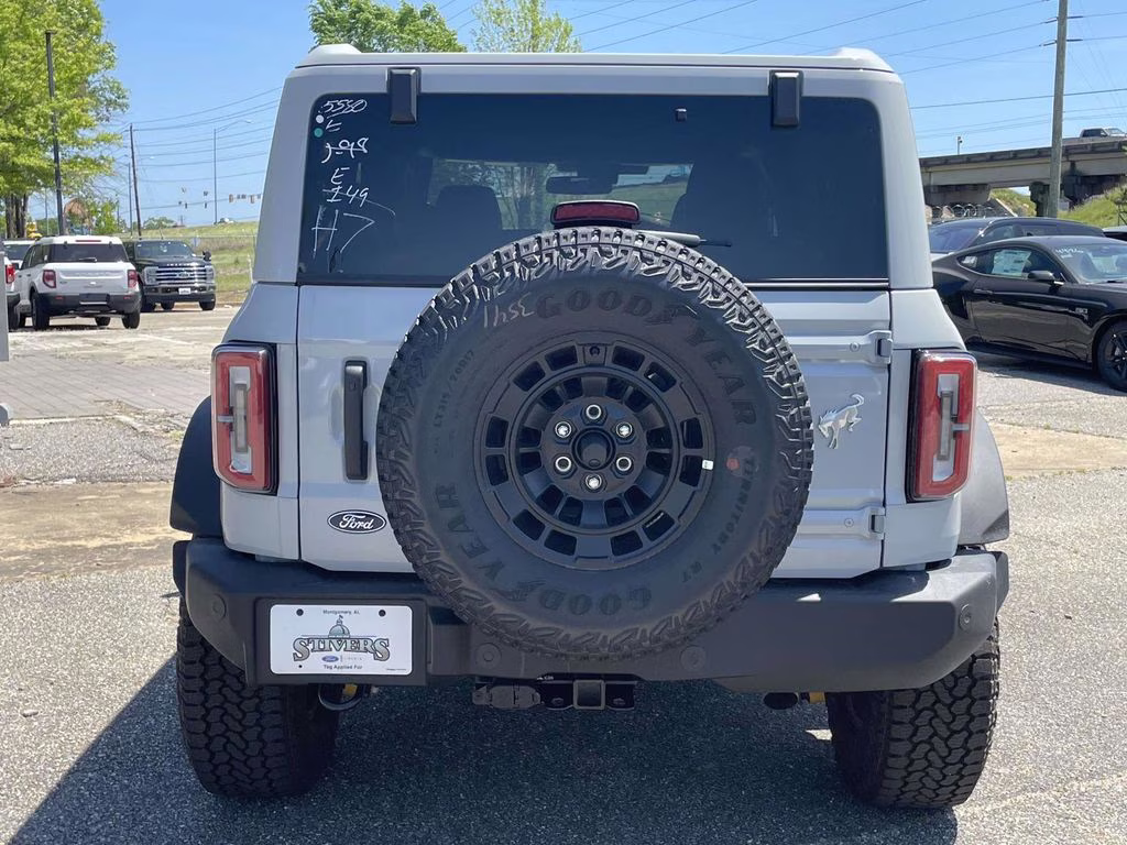 2026 Avalanche Ford Bronco Outer Banks 4X4 SUV