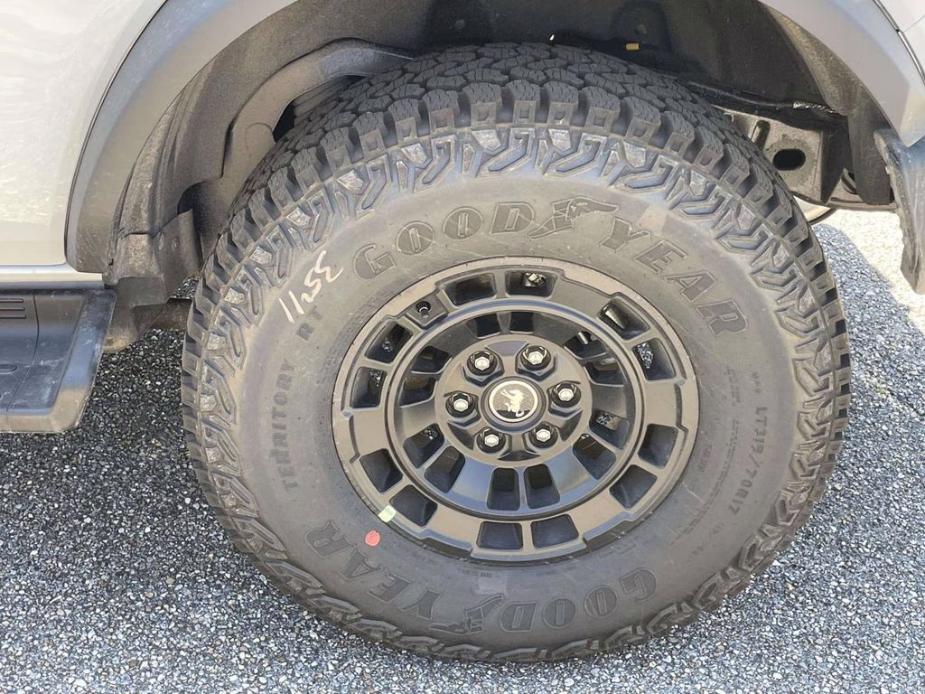 2026 Avalanche Ford Bronco Outer Banks 4X4 SUV