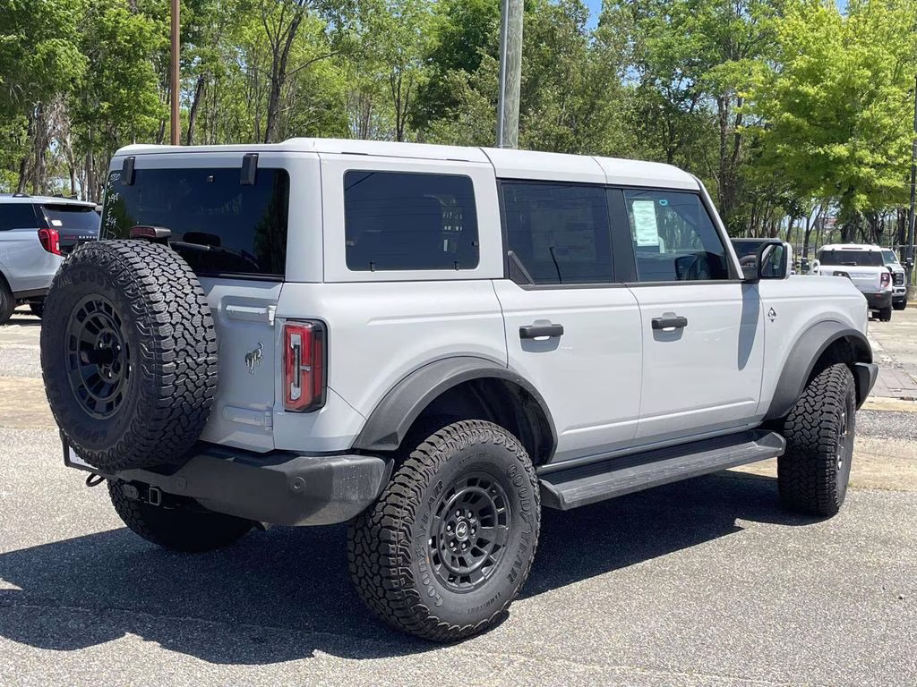 2026 Avalanche Ford Bronco Outer Banks 4X4 SUV