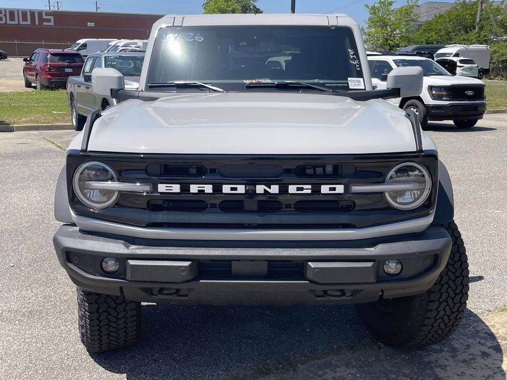 2026 Avalanche Ford Bronco Outer Banks 4X4 SUV