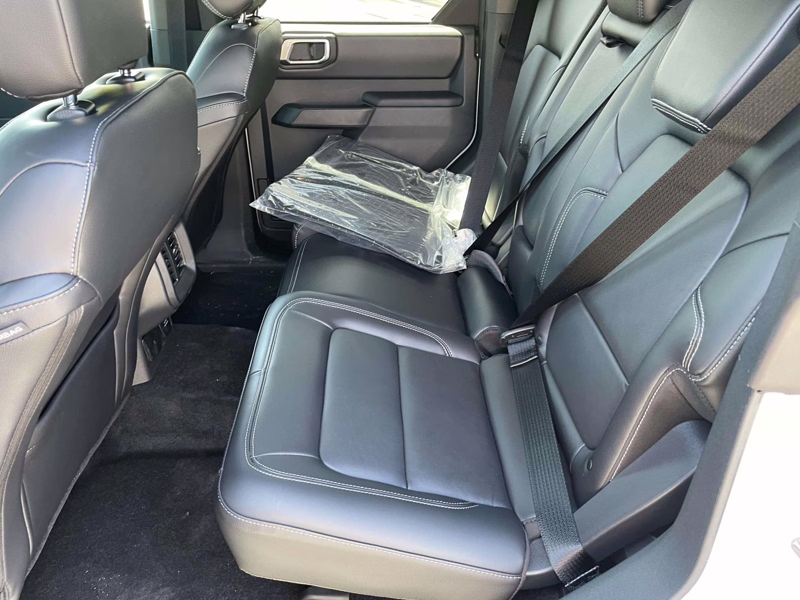 2026 Avalanche Ford Bronco Outer Banks 4X4 SUV