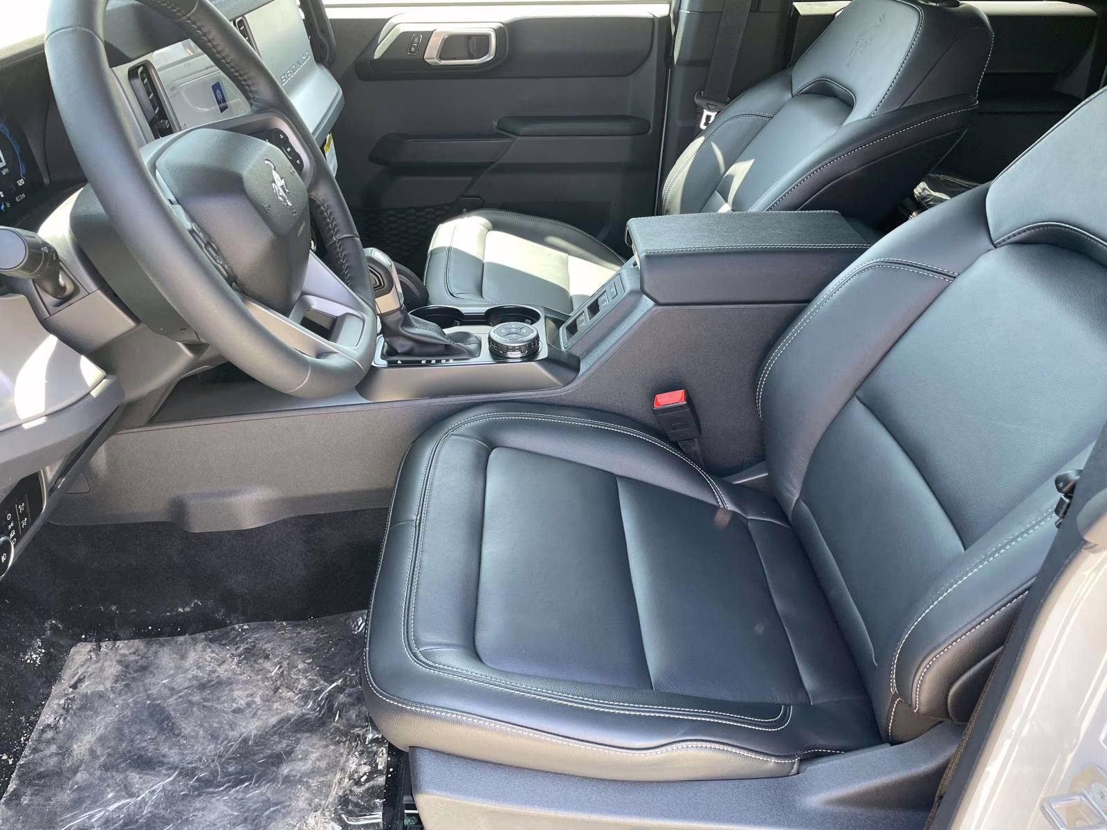 2026 Avalanche Ford Bronco Outer Banks 4X4 SUV