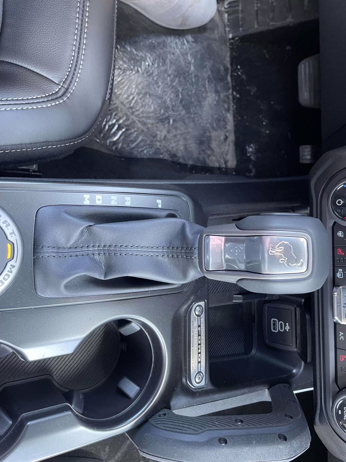 2026 Avalanche Ford Bronco Outer Banks 4X4 SUV