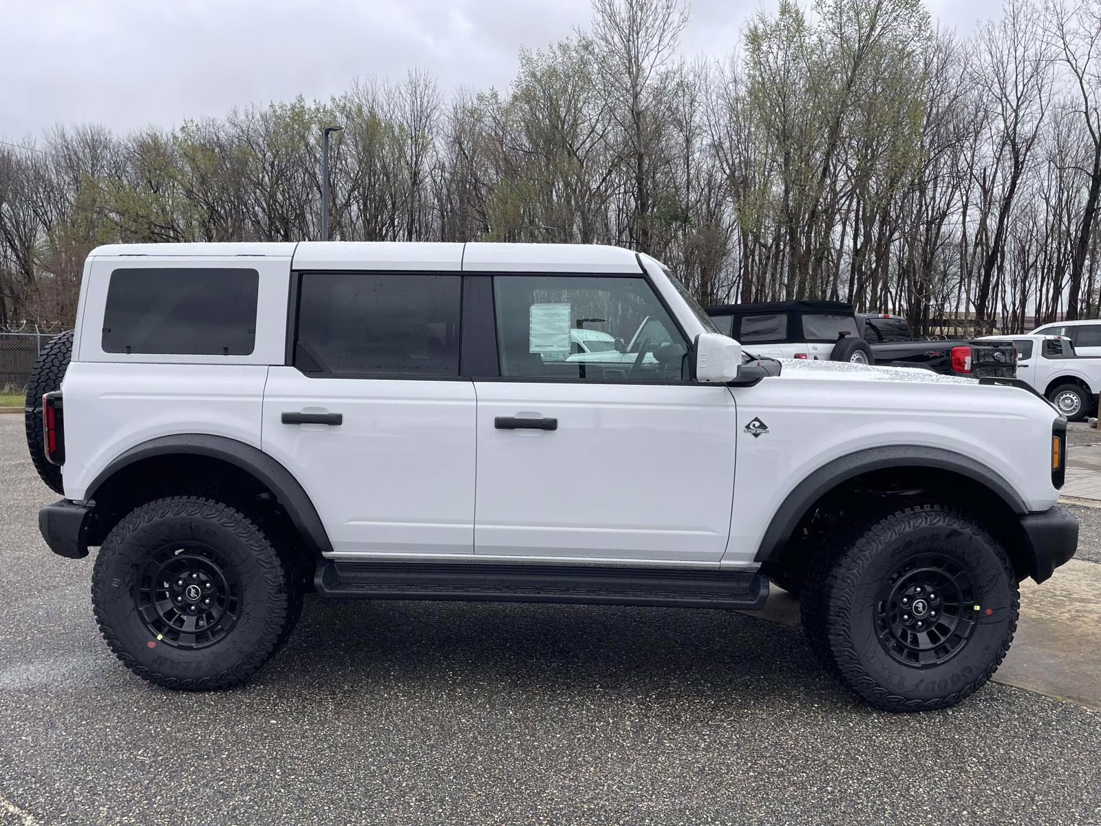 2026 Oxford White Ford Bronco Outer Banks 4X4 SUV