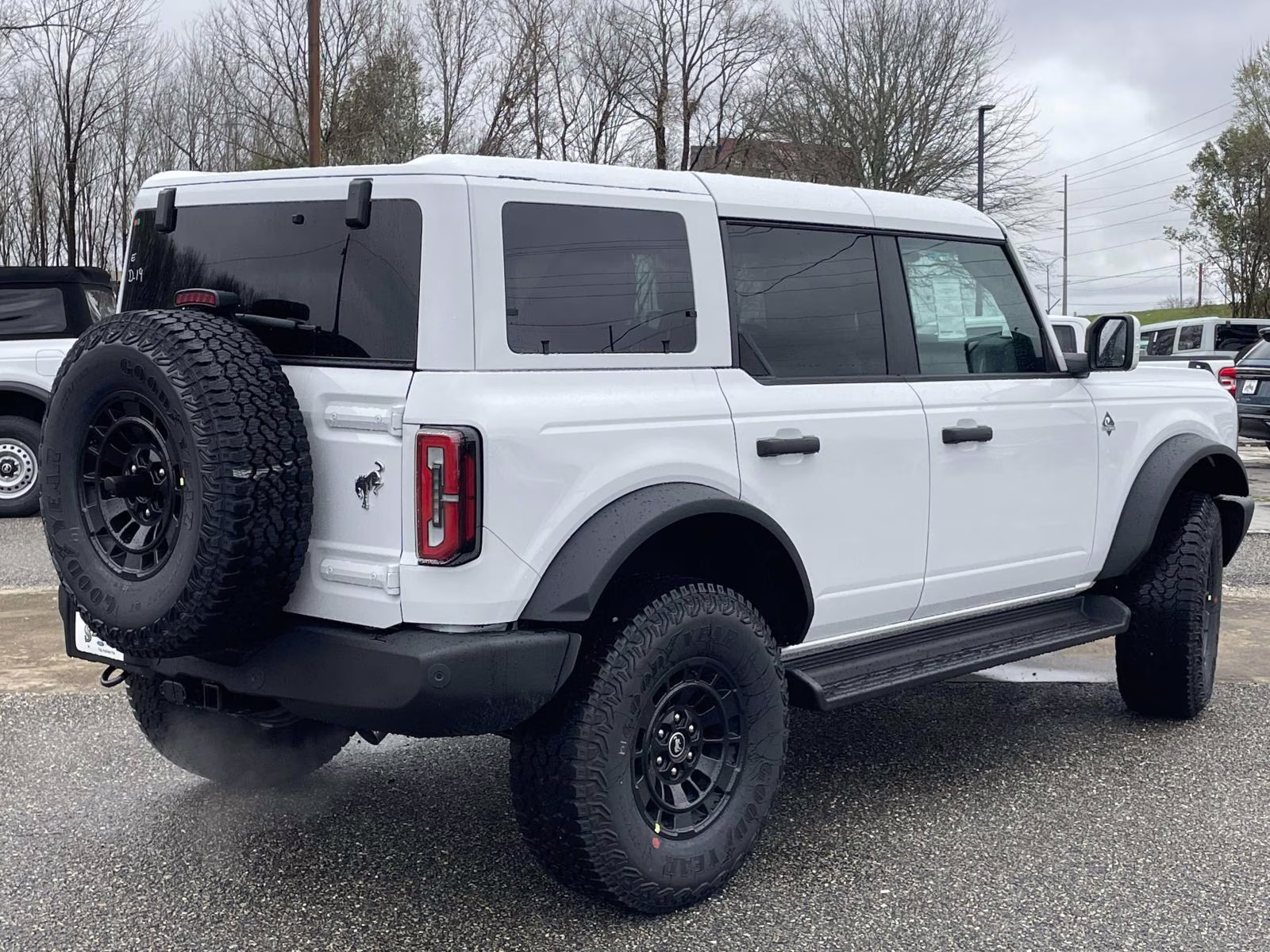 2026 Oxford White Ford Bronco Outer Banks 4X4 SUV