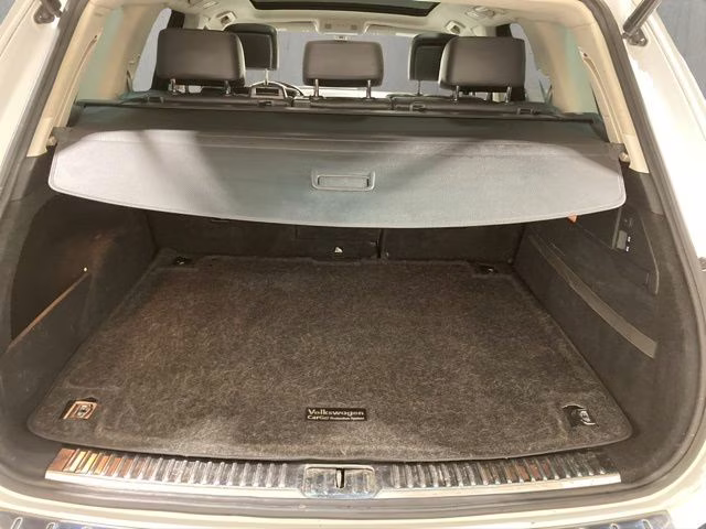 2016 Pure White Volkswagen Touareg V6 TDI AWD SUV