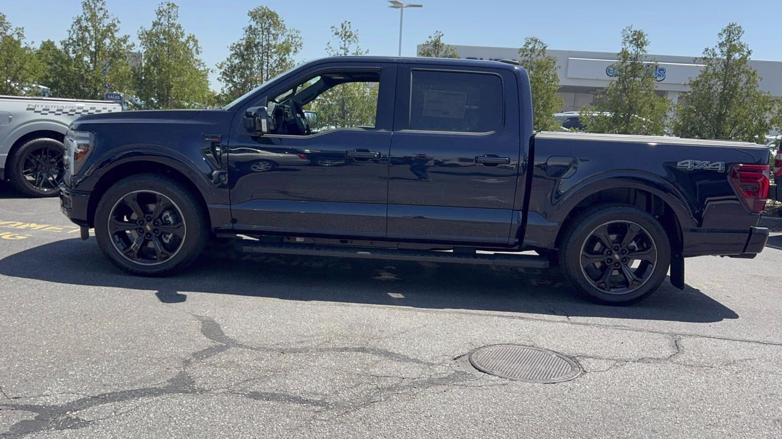 2025 Antimatter Blue Metallic Ford F-150 LARIAT 4WD SuperCrew 5.5' Box 4X4 Truck