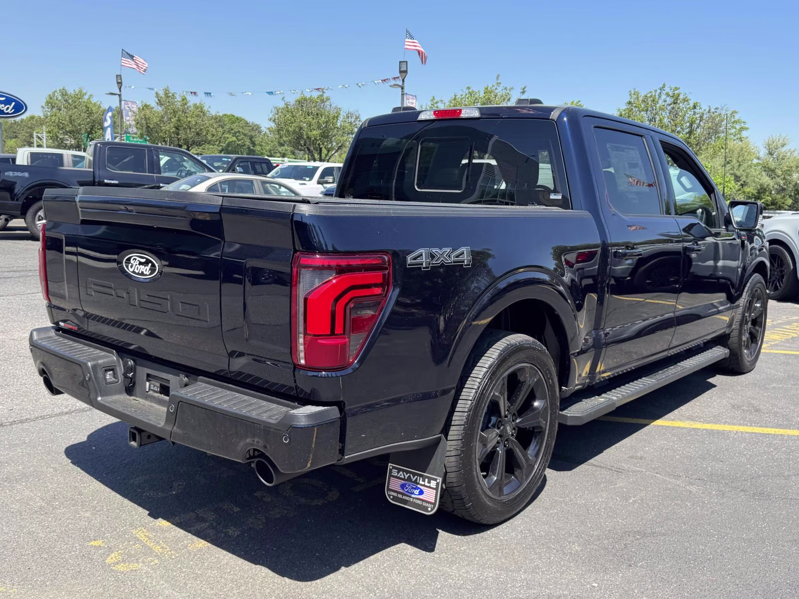 2025 Antimatter Blue Metallic Ford F-150 LARIAT 4WD SuperCrew 5.5' Box 4X4 Truck