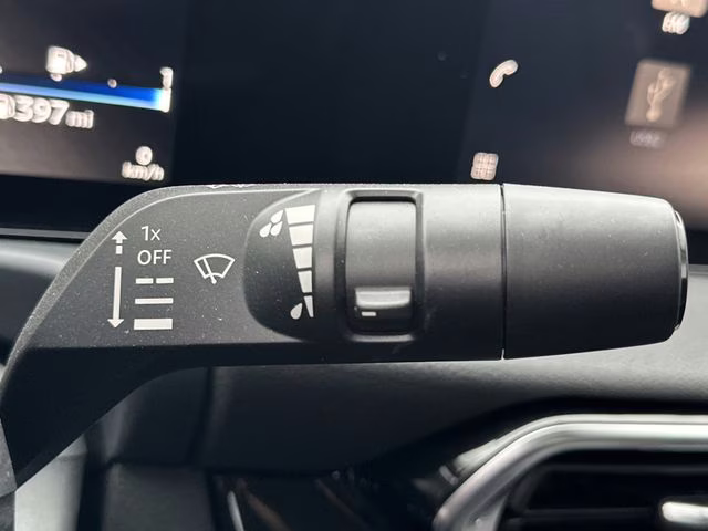 2026 Aspen White/Super Black Nissan Sentra SR FWD Sedan