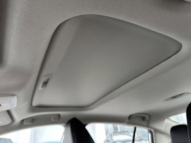 2026 Aspen White/Super Black Nissan Sentra SR FWD Sedan