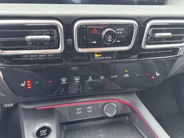 2026 Aspen White/Super Black Nissan Sentra SR FWD Sedan